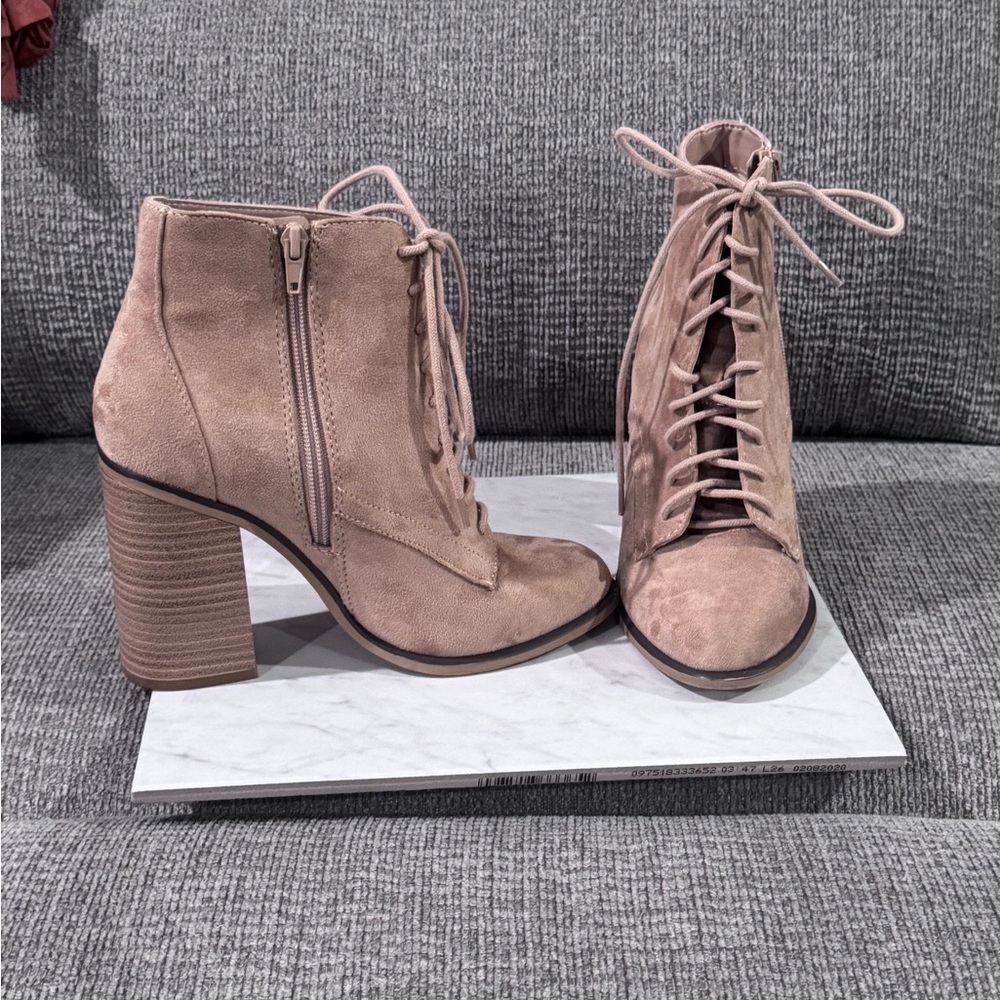 Soda Tan Ankle Boots with Chunky Heel and Side Zipper